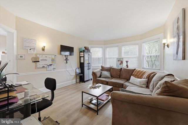 24 W STEWART AVE, Lansdowne, PA 19050