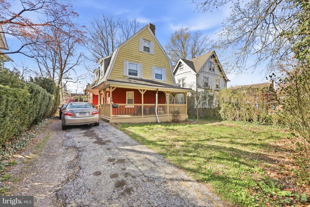 24 W STEWART AVE, Lansdowne, PA 19050