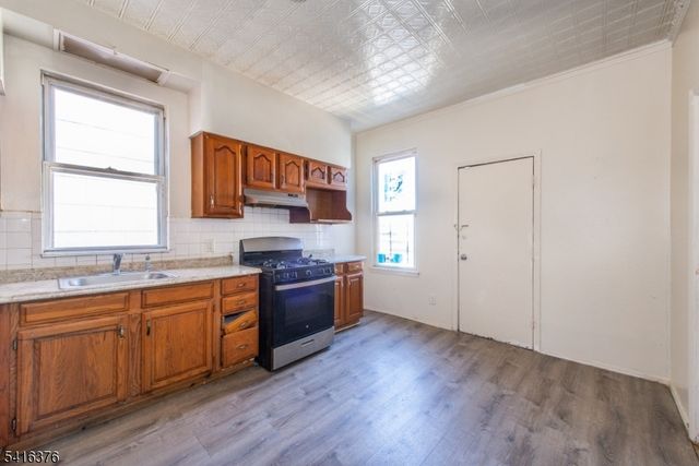 256 Clinton Ave, Jersey City, NJ 07304