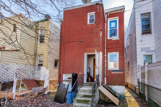 256 Clinton Ave, Jersey City, NJ 07304