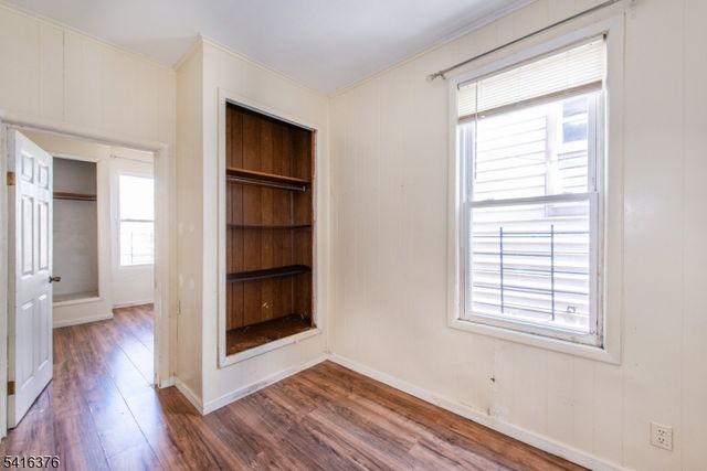 256 Clinton Ave, Jersey City, NJ 07304