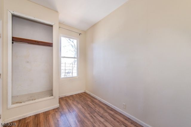 256 Clinton Ave, Jersey City, NJ 07304