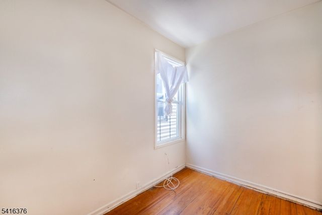 256 Clinton Ave, Jersey City, NJ 07304