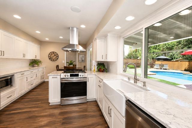 3230 W Alluvial Avenue, Fresno, CA 93711