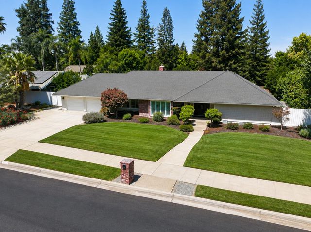 3230 W Alluvial Avenue, Fresno, CA 93711