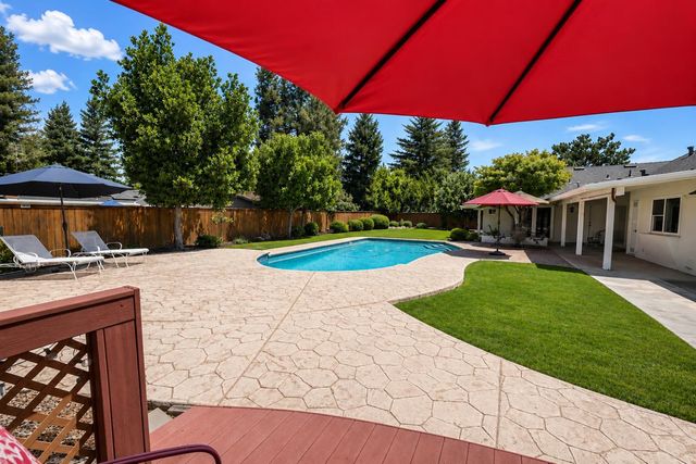 3230 W Alluvial Avenue, Fresno, CA 93711