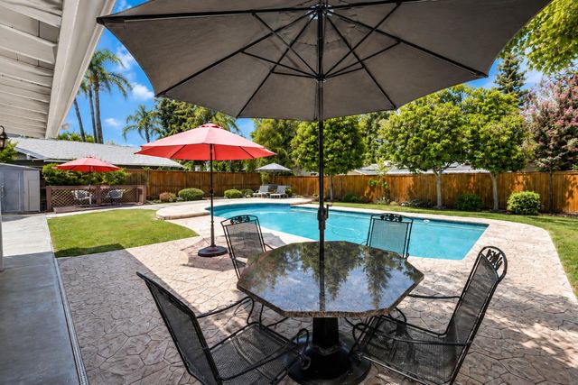 3230 W Alluvial Avenue, Fresno, CA 93711