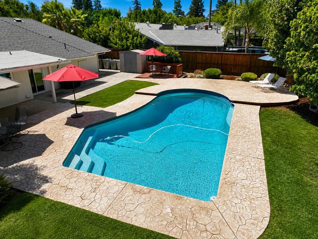 3230 W Alluvial Avenue, Fresno, CA 93711