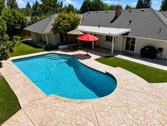 3230 W Alluvial Avenue, Fresno, CA 93711