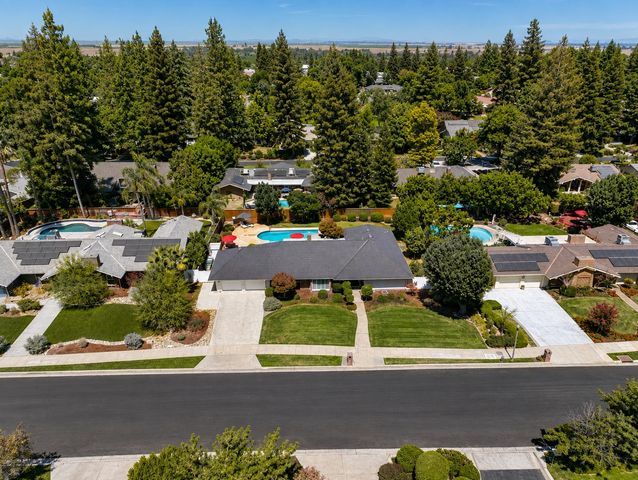 3230 W Alluvial Avenue, Fresno, CA 93711