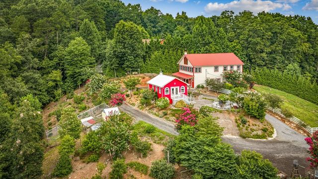 53 Fox Run, Blue Ridge, GA 30513