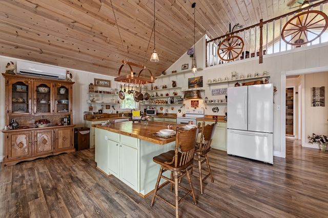 53 Fox Run, Blue Ridge, GA 30513
