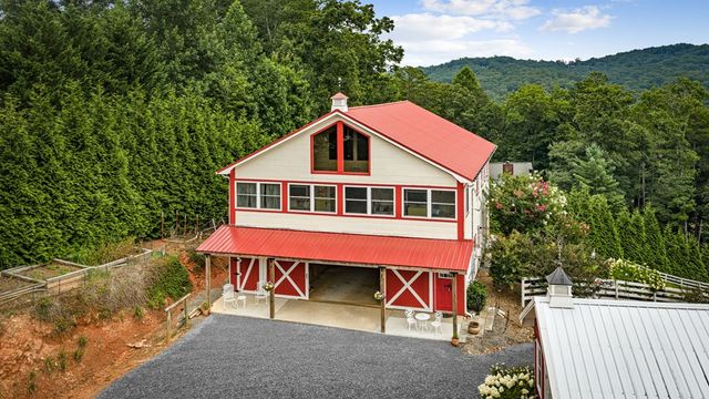 53 Fox Run, Blue Ridge, GA 30513