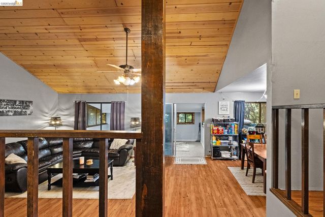 17851 Robin Rd, Twain Harte, CA 95383
