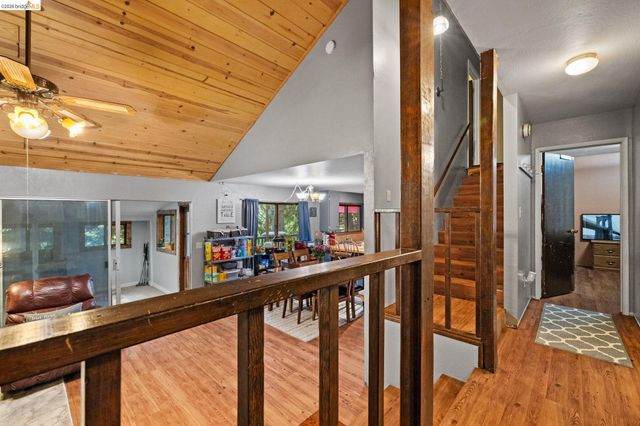 17851 Robin Rd, Twain Harte, CA 95383