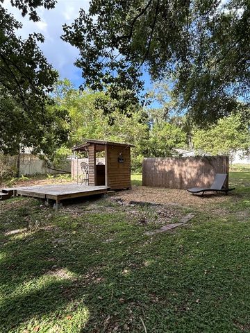 2899 E CROOKED LAKE DRIVE, Eustis, FL 32726