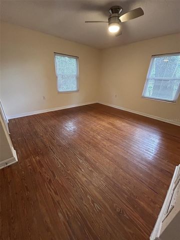 2899 E CROOKED LAKE DRIVE, Eustis, FL 32726