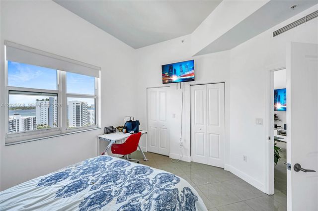 7900 Harbor Island Dr PH14, North Bay Village, FL 33141