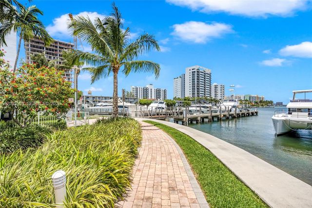 7900 Harbor Island Dr PH14, North Bay Village, FL 33141