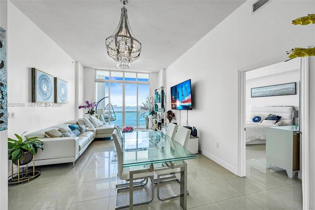 7900 Harbor Island Dr PH14, North Bay Village, FL 33141