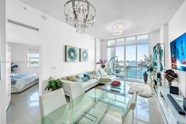 7900 Harbor Island Dr PH14, North Bay Village, FL 33141