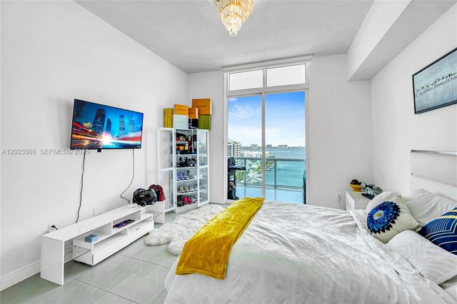 7900 Harbor Island Dr PH14, North Bay Village, FL 33141