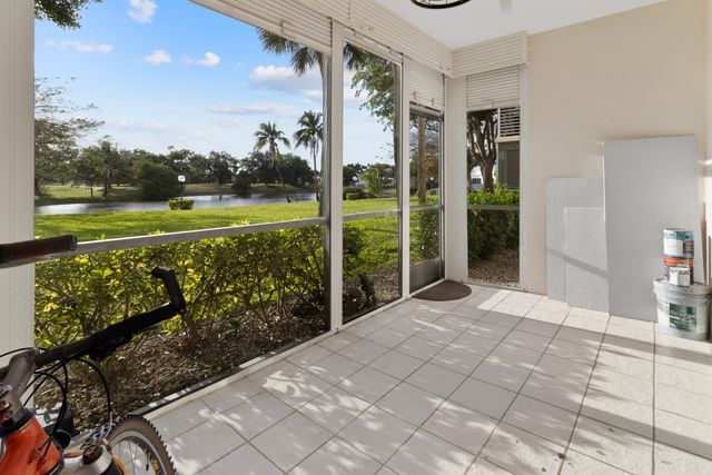 3499 Oaks Way 105, Pompano Beach, FL 33069