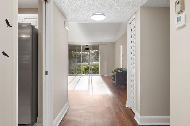 3499 Oaks Way 105, Pompano Beach, FL 33069