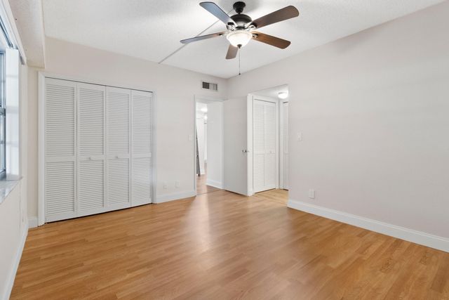 3499 Oaks Way 105, Pompano Beach, FL 33069