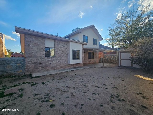 11741 ROGER CHAFFEE Lane, El Paso, TX 79936