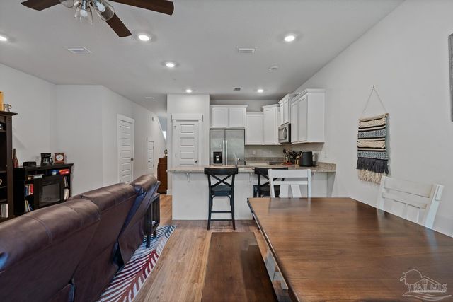 1587 Iroquois Ct, Pensacola, FL 32534