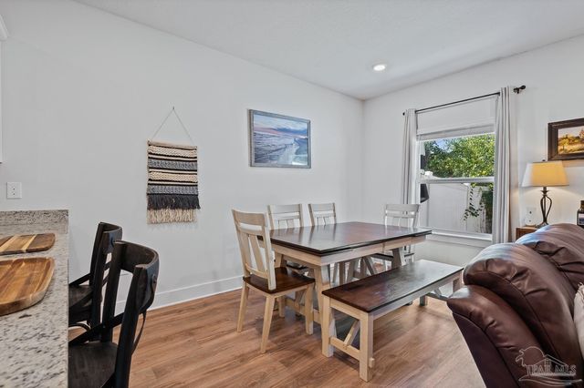 1587 Iroquois Ct, Pensacola, FL 32534