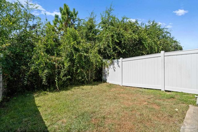 1587 Iroquois Ct, Pensacola, FL 32534