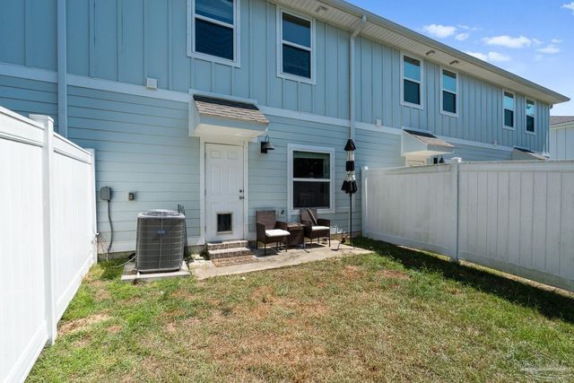 1587 Iroquois Ct, Pensacola, FL 32534