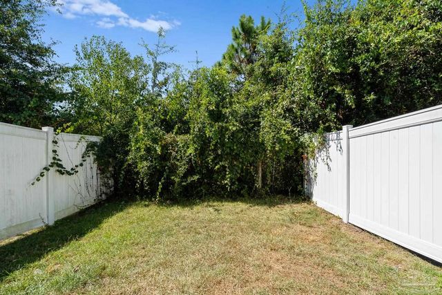 1587 Iroquois Ct, Pensacola, FL 32534