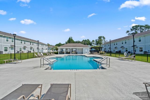 1587 Iroquois Ct, Pensacola, FL 32534