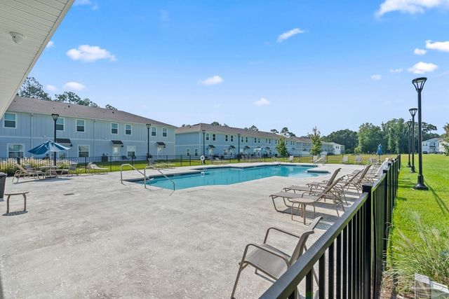 1587 Iroquois Ct, Pensacola, FL 32534