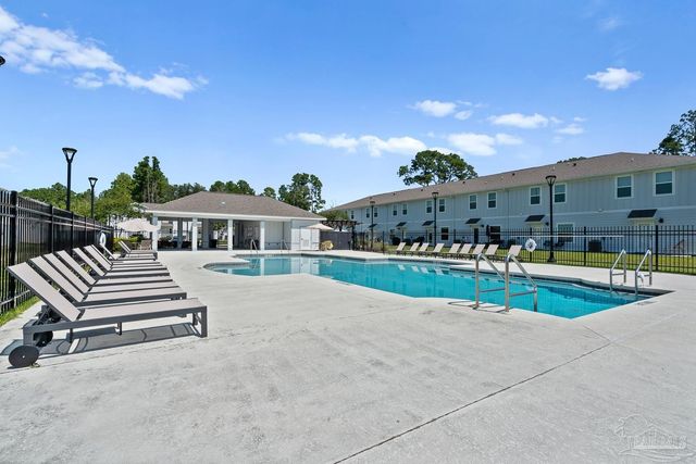 1587 Iroquois Ct, Pensacola, FL 32534