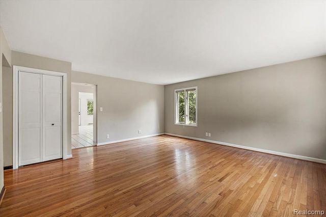 1754 Ruby Avenue, Rochester Hills, MI 48309