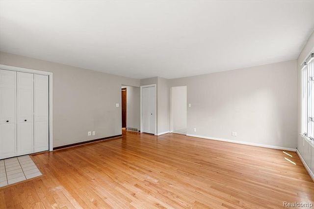 1754 Ruby Avenue, Rochester Hills, MI 48309