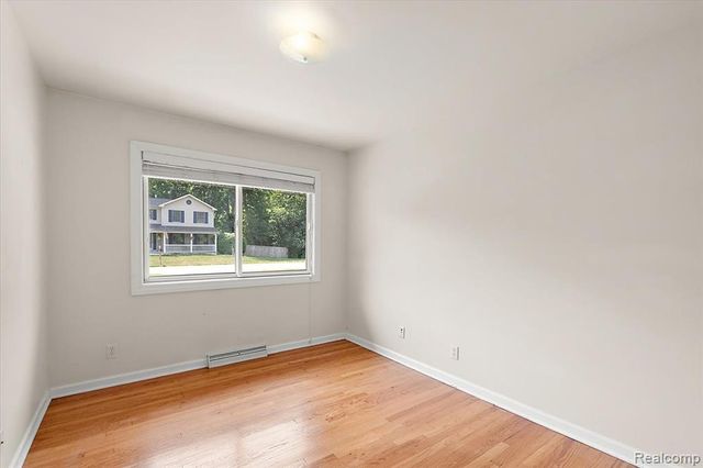 1754 Ruby Avenue, Rochester Hills, MI 48309