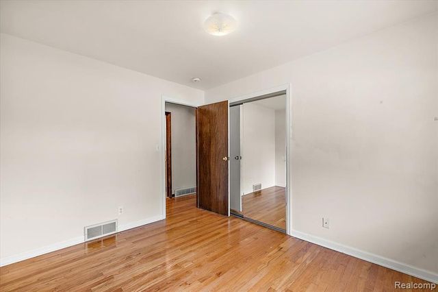 1754 Ruby Avenue, Rochester Hills, MI 48309