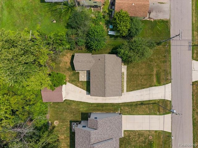 1754 Ruby Avenue, Rochester Hills, MI 48309