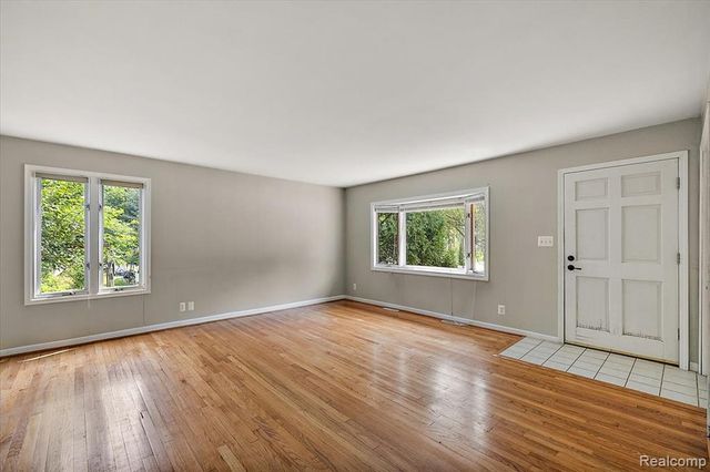 1754 Ruby Avenue, Rochester Hills, MI 48309