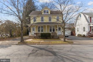 25-27 REGINA AVENUE, Hamilton, NJ 08619