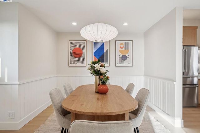 201 201 Amherst Ave, Kensington, CA 94708