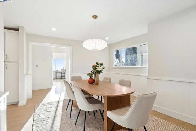 201 201 Amherst Ave, Kensington, CA 94708