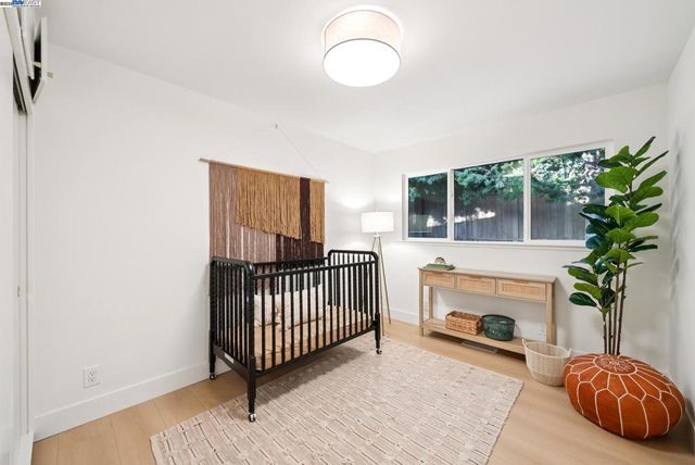 201 201 Amherst Ave, Kensington, CA 94708