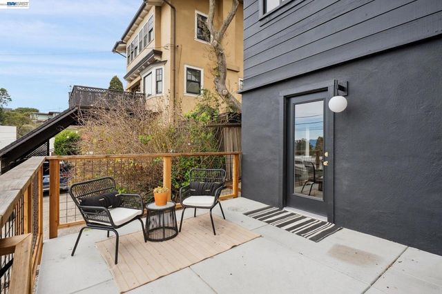 201 201 Amherst Ave, Kensington, CA 94708