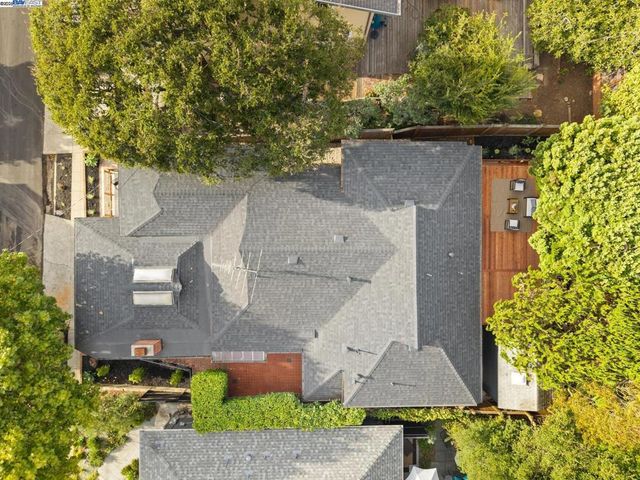 201 201 Amherst Ave, Kensington, CA 94708